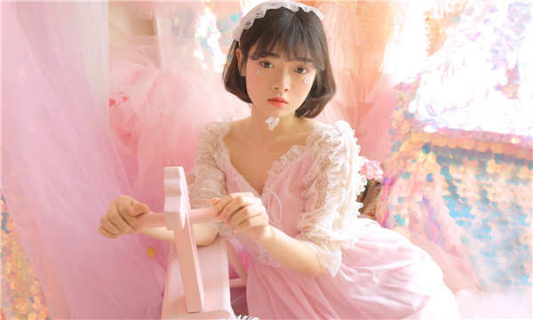 松江供卵试管代怀生子多少钱？这一直是很多不孕不育家庭关注的话题。在中国，不孕不育的发生率越来越高，根据《中国不孕不育现状调研报告》显示，育龄夫妇的不孕不育率从20年前的3%增长至现在的12.5%-18.2%，患者人数高达6000万以上。在这样的背景下，许多家庭通过供卵试管来实现自己的生育梦想。那么，供卵试管代怀生子的费用到底是多少呢？